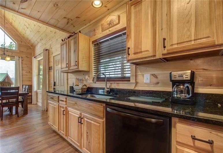 Walnut Ridge Cabin. Sleeps 7-11! Hot Tub, Pool Table, Minutes To Downtown Gatlinburg! Luaran gambar