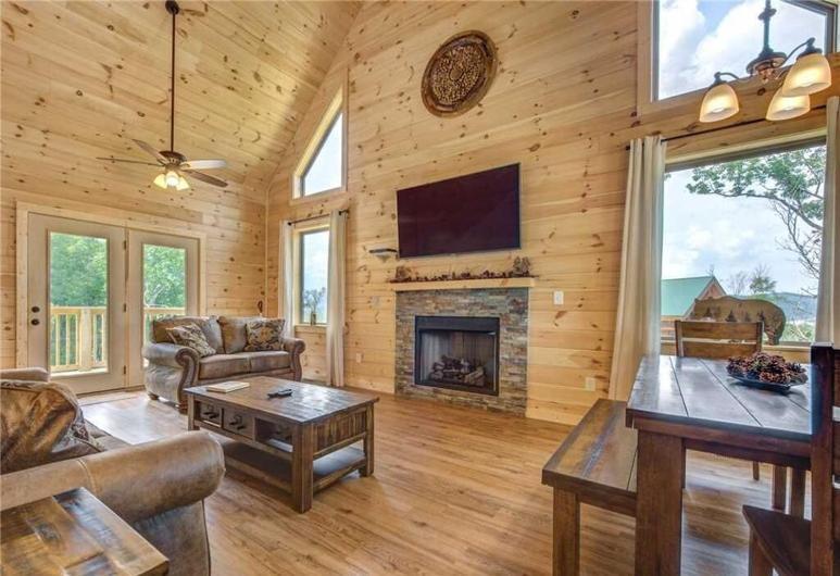 Walnut Ridge Cabin. Sleeps 7-11! Hot Tub, Pool Table, Minutes To Downtown Gatlinburg! Luaran gambar